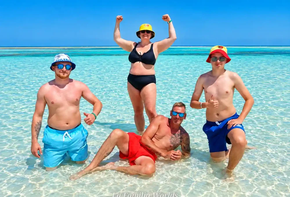 La Familia in Turquoise Waters